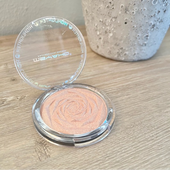 Msyaho Other - MSYAHO Professional Makeup Rose Highlighter Pressed Powder Shade 03 New